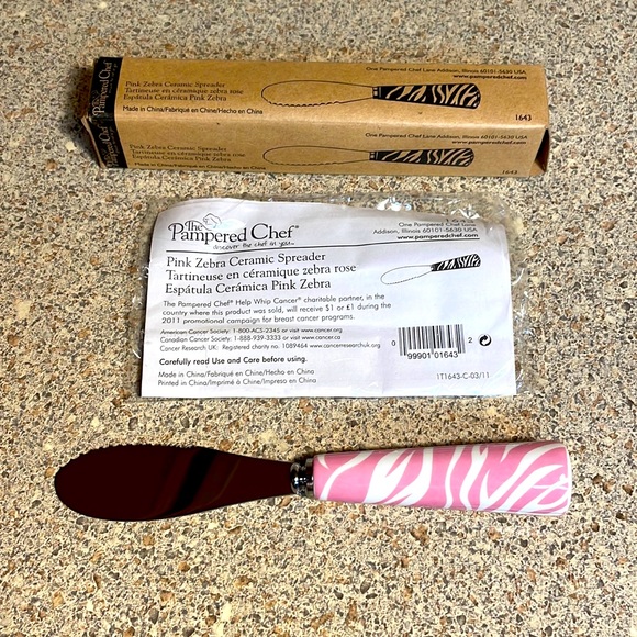 The Pampered Chef Kitchen Pampered Chef Pink Zebra Ceramic Spreader